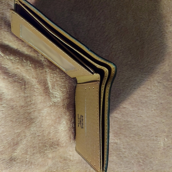 Wallet - Picture 4 of 4